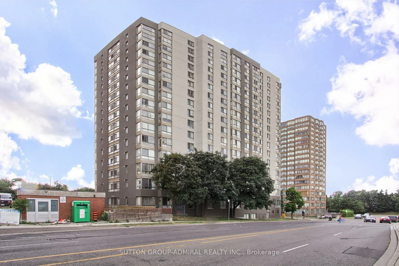 2470, Eglinton, Beechborough-Greenbrook, Toronto