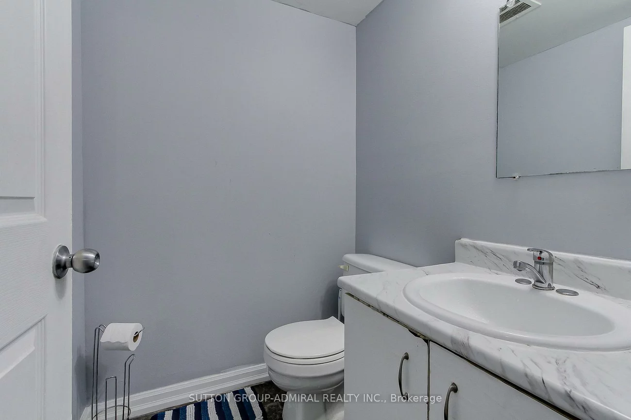 2470, Eglinton, Beechborough-Greenbrook, Toronto