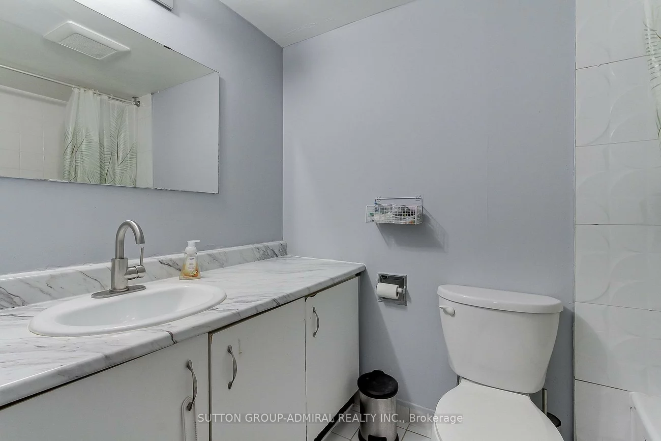 2470, Eglinton, Beechborough-Greenbrook, Toronto
