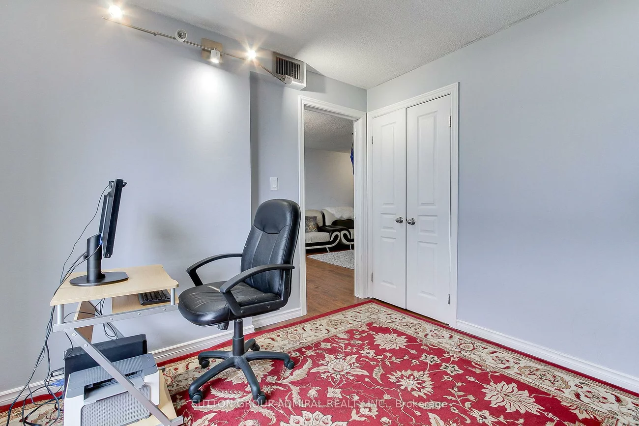 2470, Eglinton, Beechborough-Greenbrook, Toronto