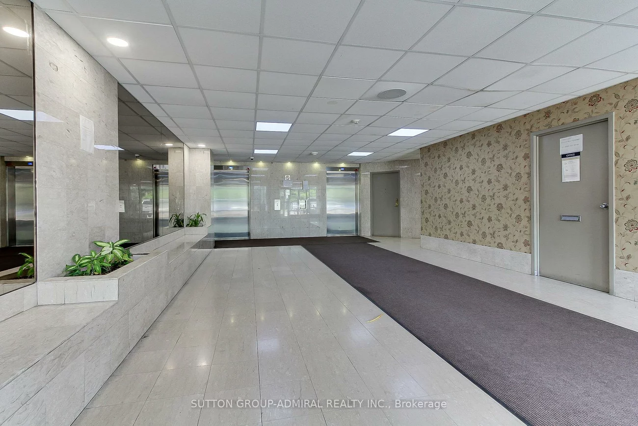 2470, Eglinton, Beechborough-Greenbrook, Toronto