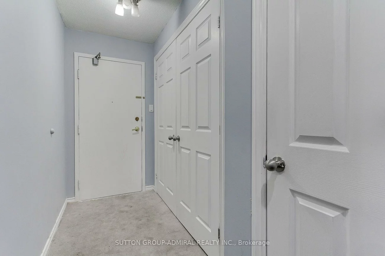 2470, Eglinton, Beechborough-Greenbrook, Toronto