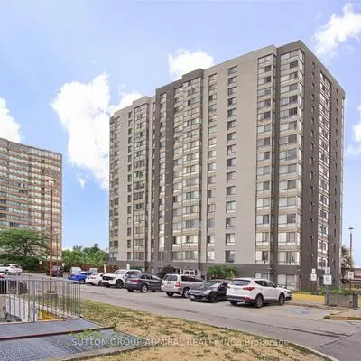 2470, Eglinton, Beechborough-Greenbrook, Toronto