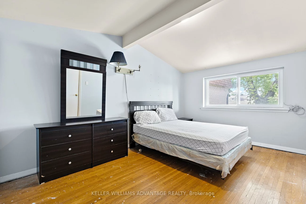 10, Sentinel, York University Heights, Toronto