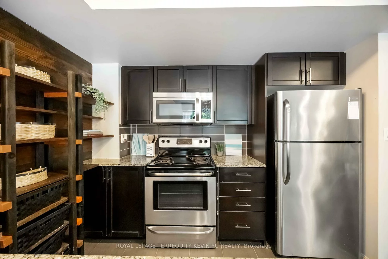 8, Foundry, Dovercourt-Wallace Emerson-Junction, Toronto
