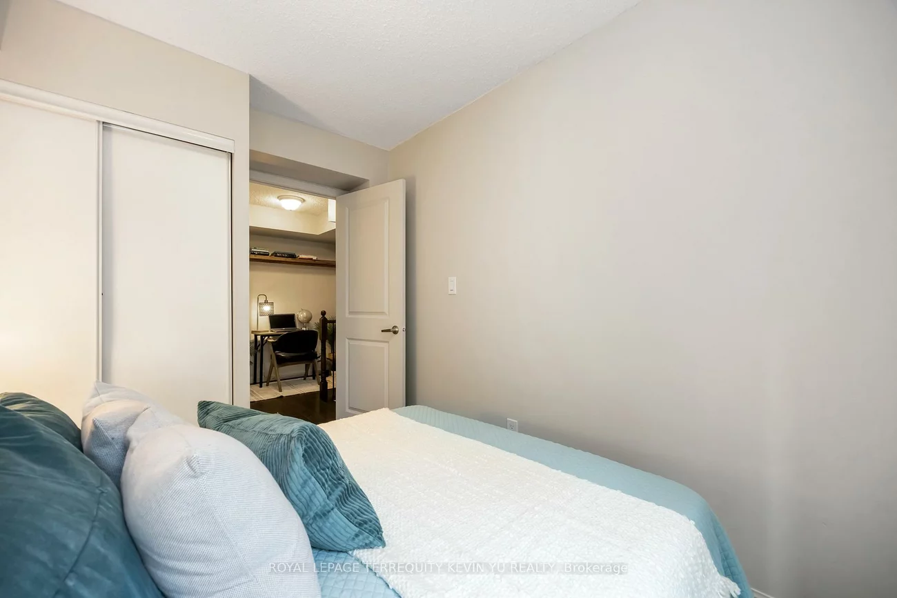 8, Foundry, Dovercourt-Wallace Emerson-Junction, Toronto