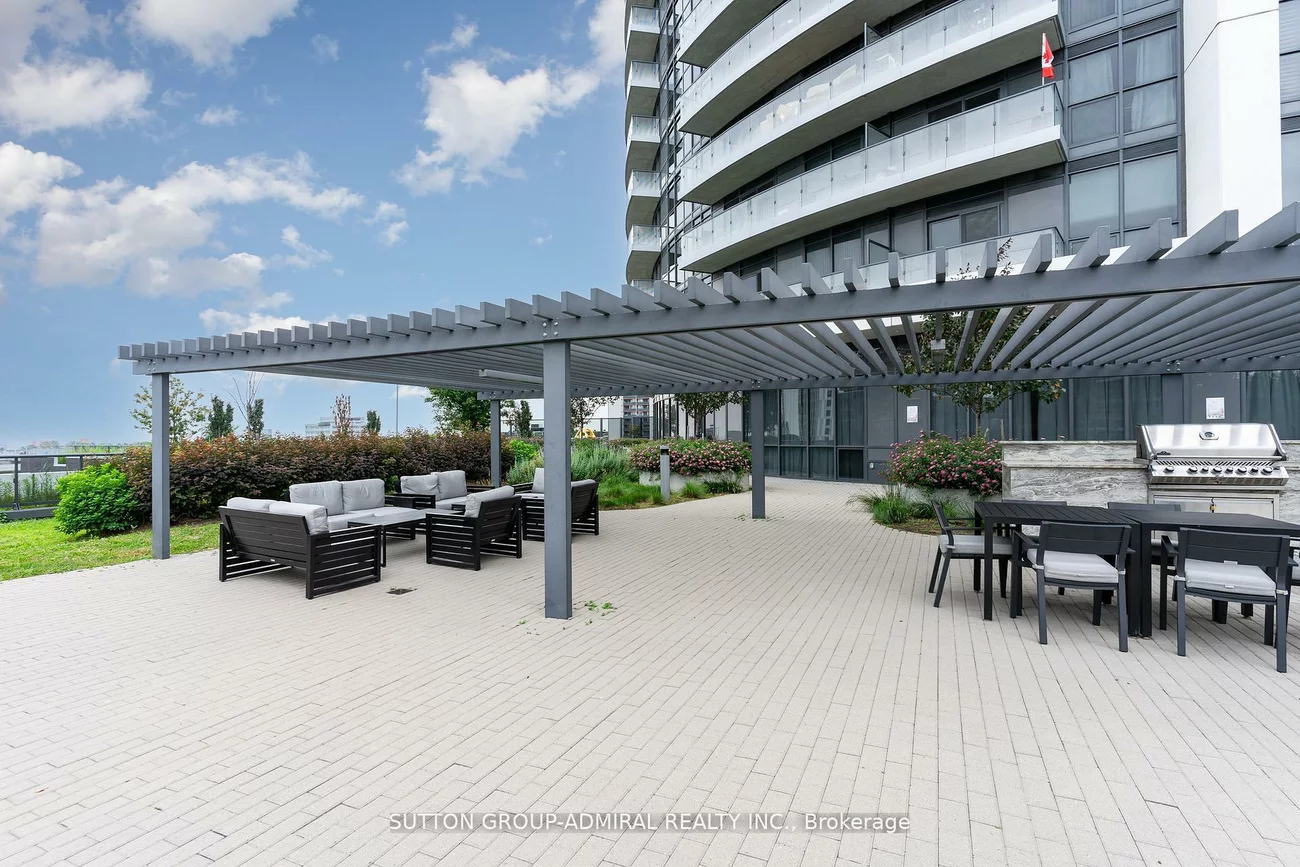 30, Gibbs, Islington-City Centre West, Toronto