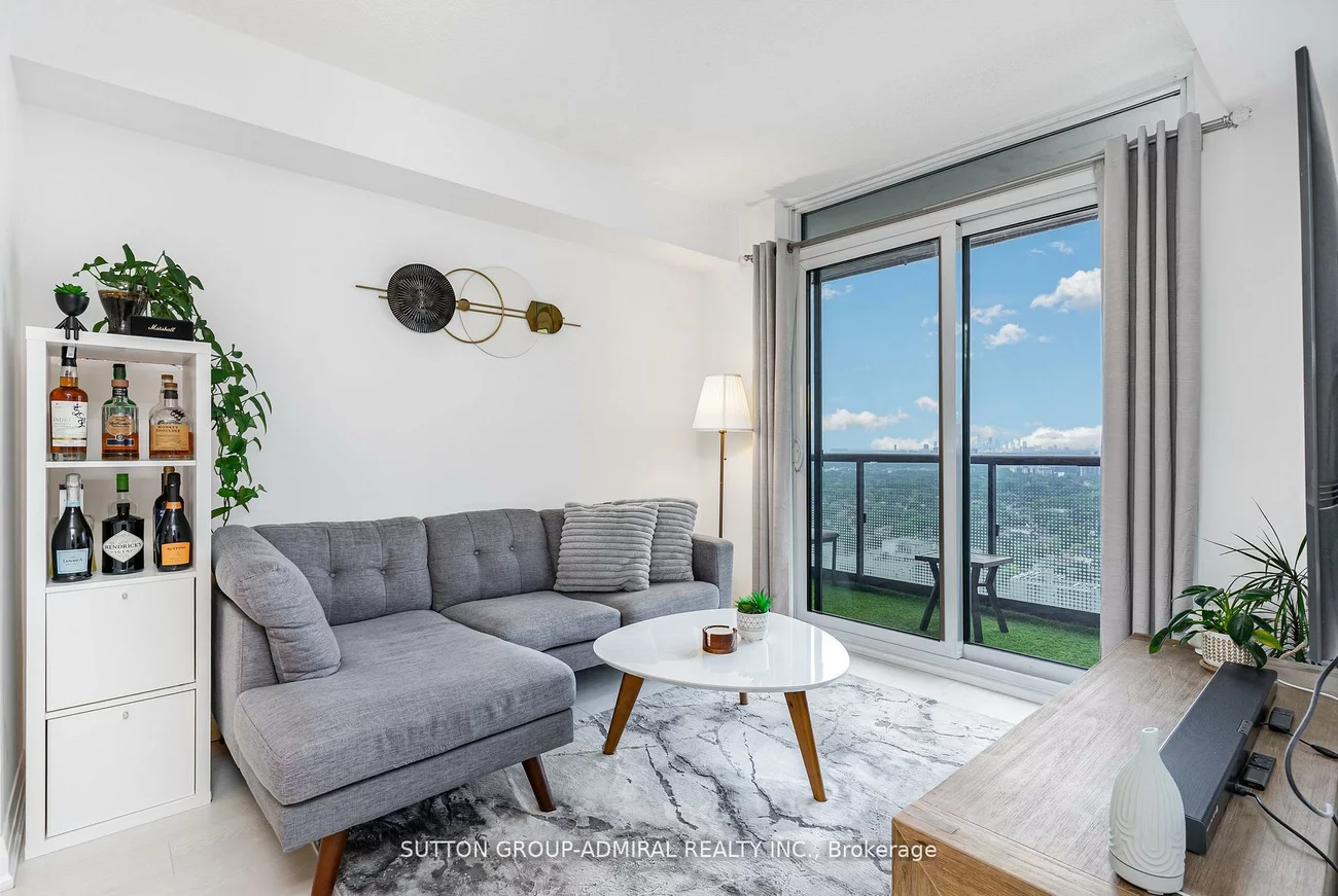 30, Gibbs, Islington-City Centre West, Toronto