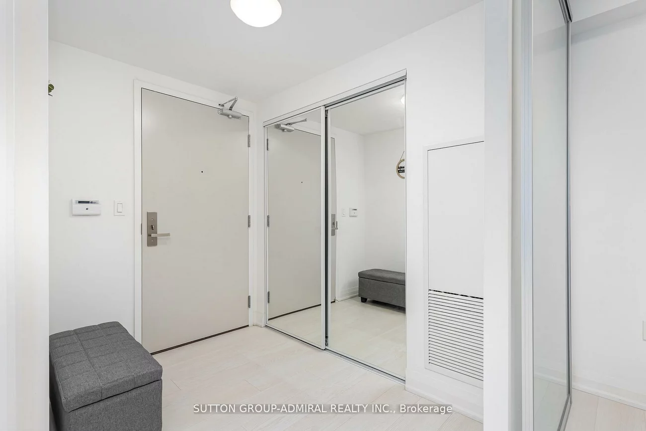 30, Gibbs, Islington-City Centre West, Toronto