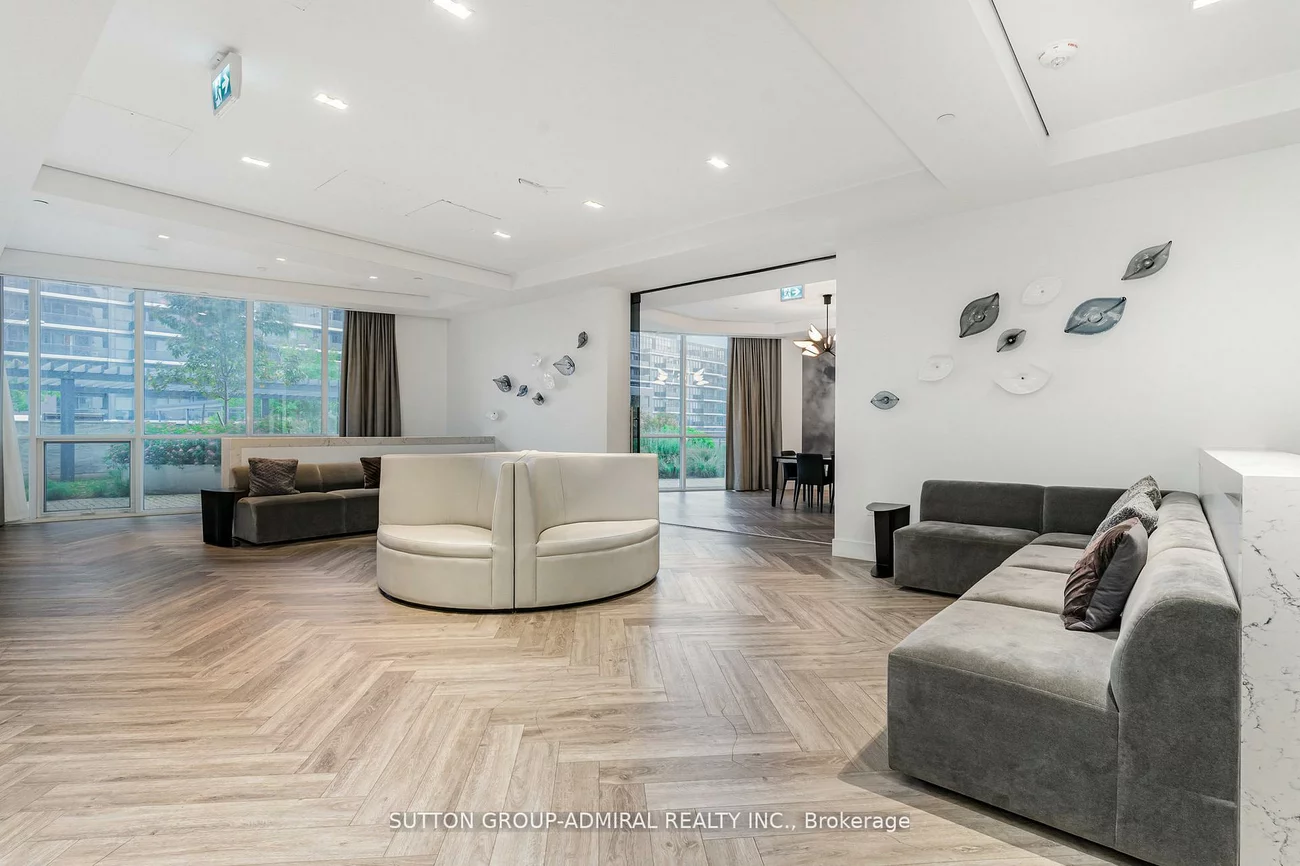 30, Gibbs, Islington-City Centre West, Toronto