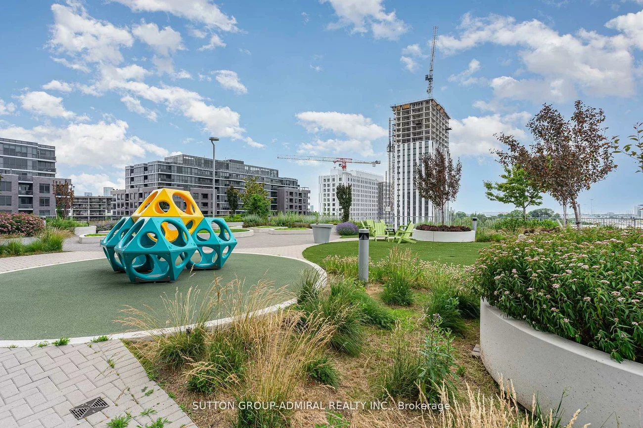 30, Gibbs, Islington-City Centre West, Toronto