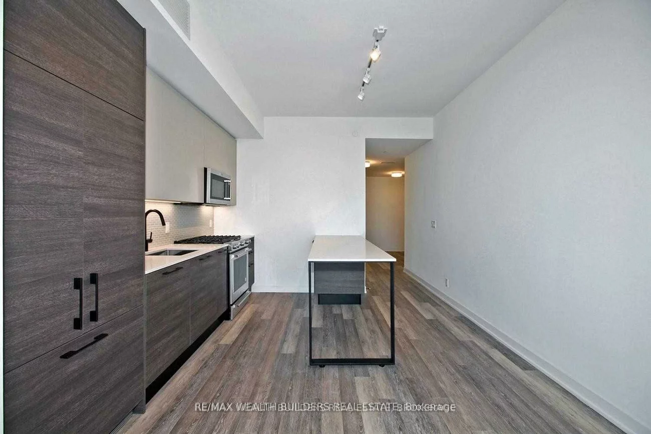 2118, Bloor, Runnymede-Bloor West Village, Toronto