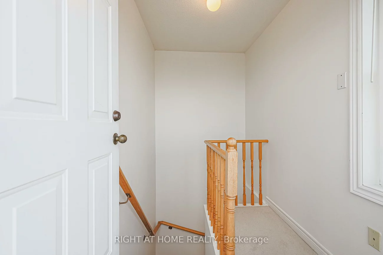 760, Lawrence, Yorkdale-Glen Park, Toronto