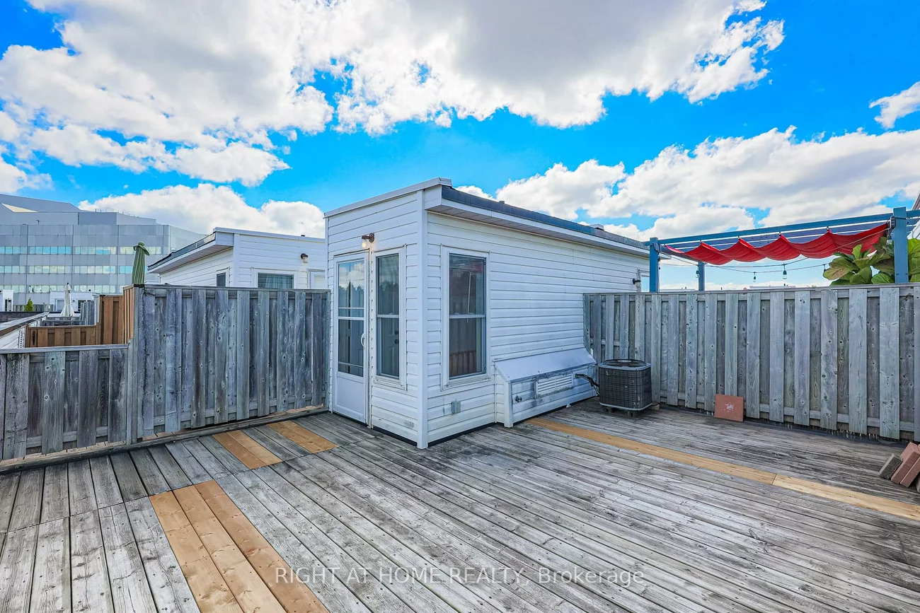 760, Lawrence, Yorkdale-Glen Park, Toronto