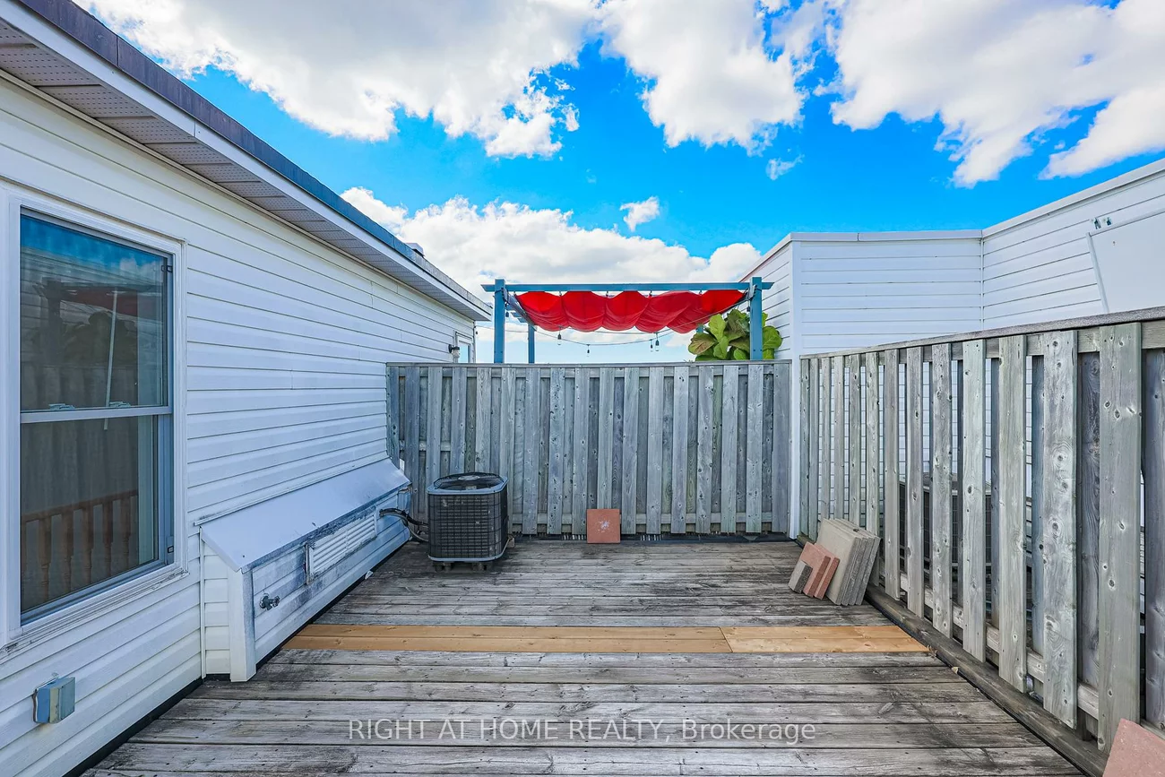 760, Lawrence, Yorkdale-Glen Park, Toronto
