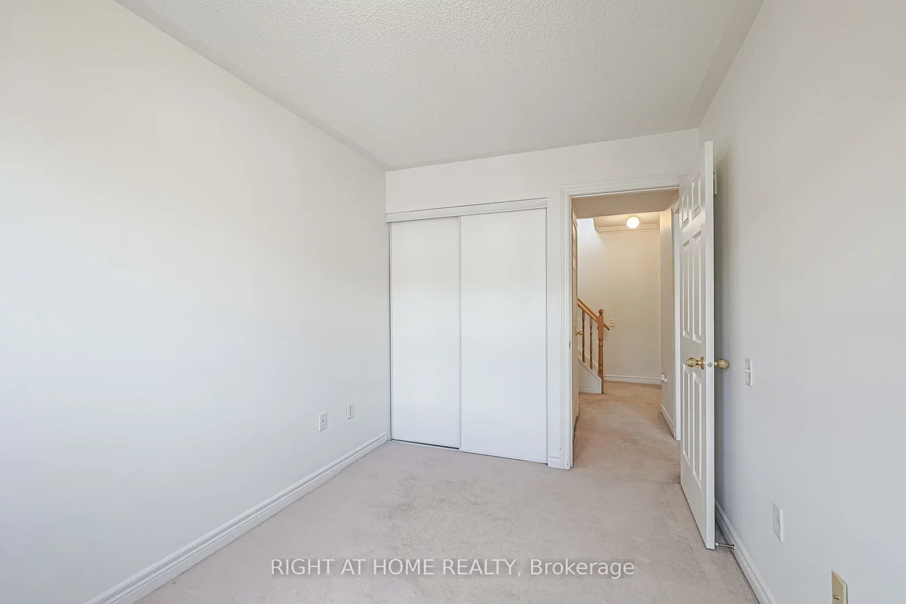 760, Lawrence, Yorkdale-Glen Park, Toronto