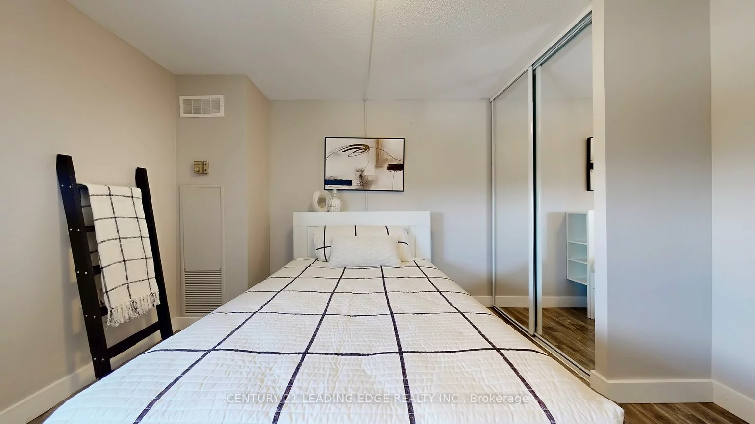 3845, Lake Shore, Long Branch, Toronto