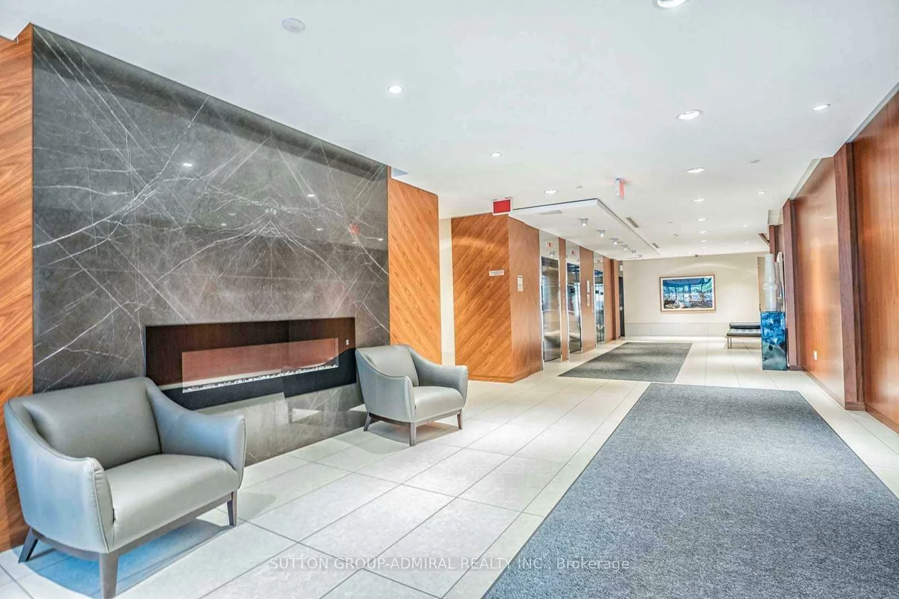 9, Valhalla Inn, Etobicoke West Mall, Toronto
