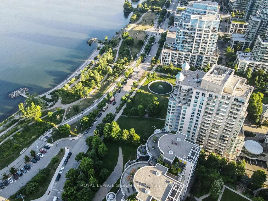 2111, Lake Shore, Mimico, Toronto