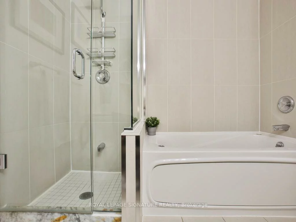 2111, Lake Shore, Mimico, Toronto
