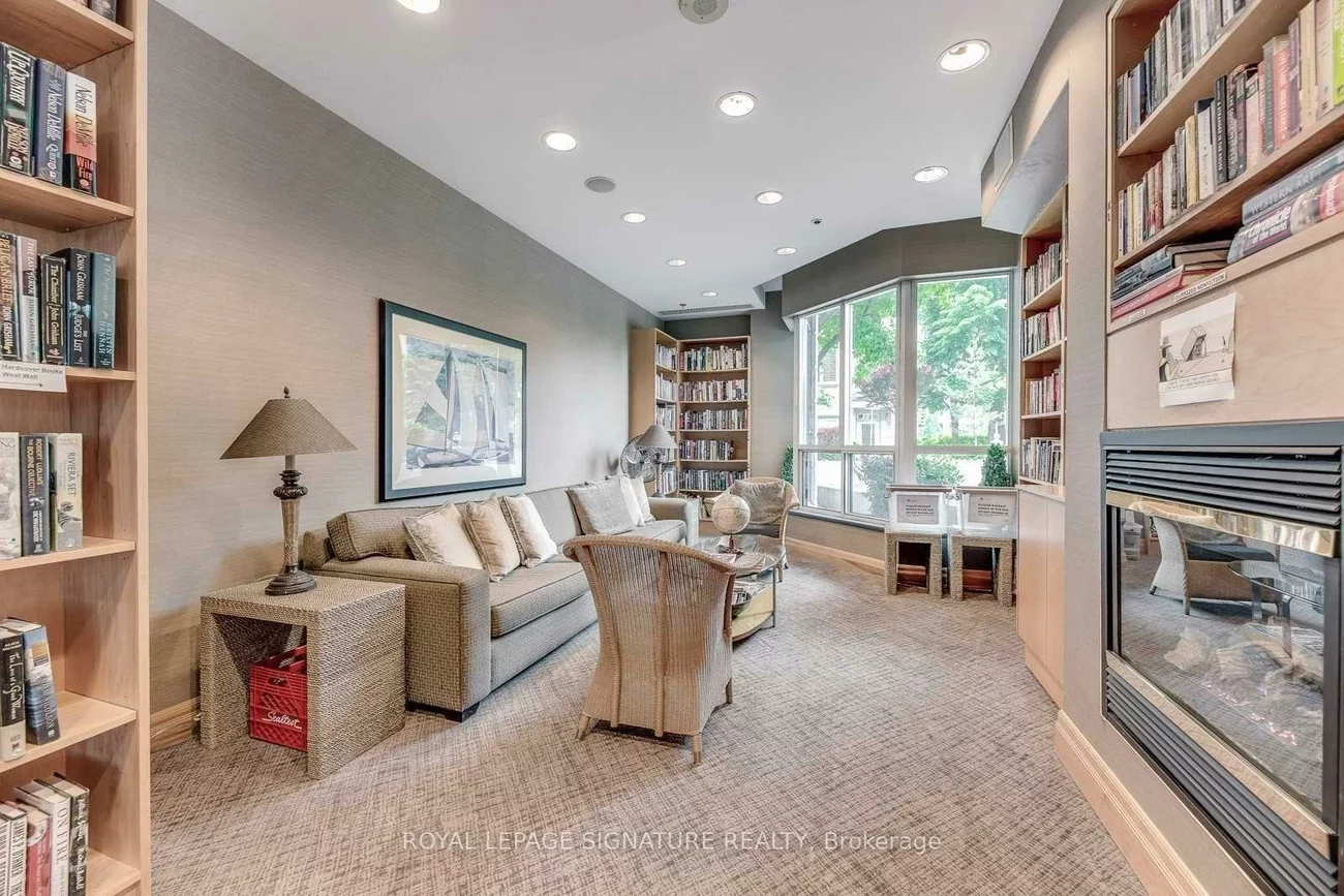 2111, Lake Shore, Mimico, Toronto