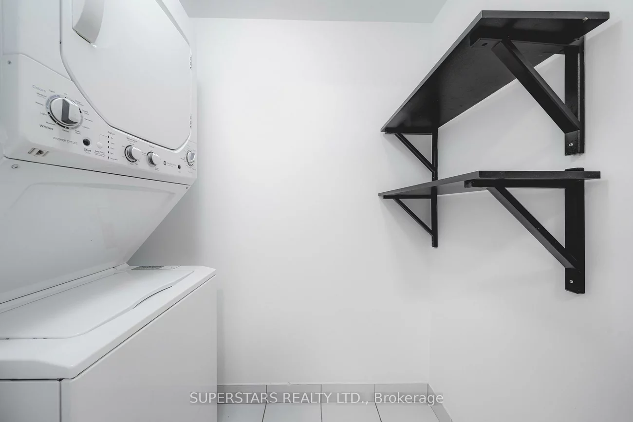 55, De Boers, York University Heights, Toronto