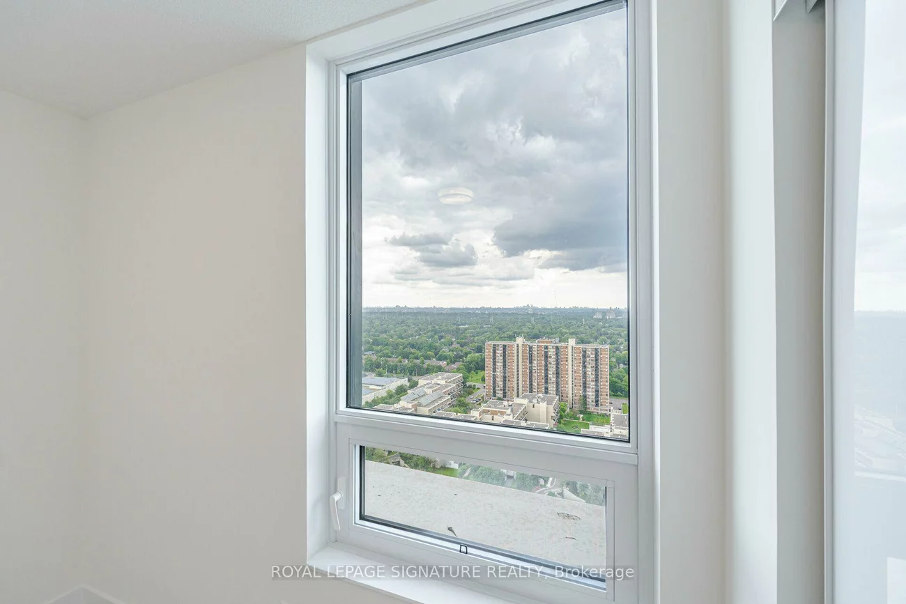 10, Eva, Etobicoke West Mall, Toronto