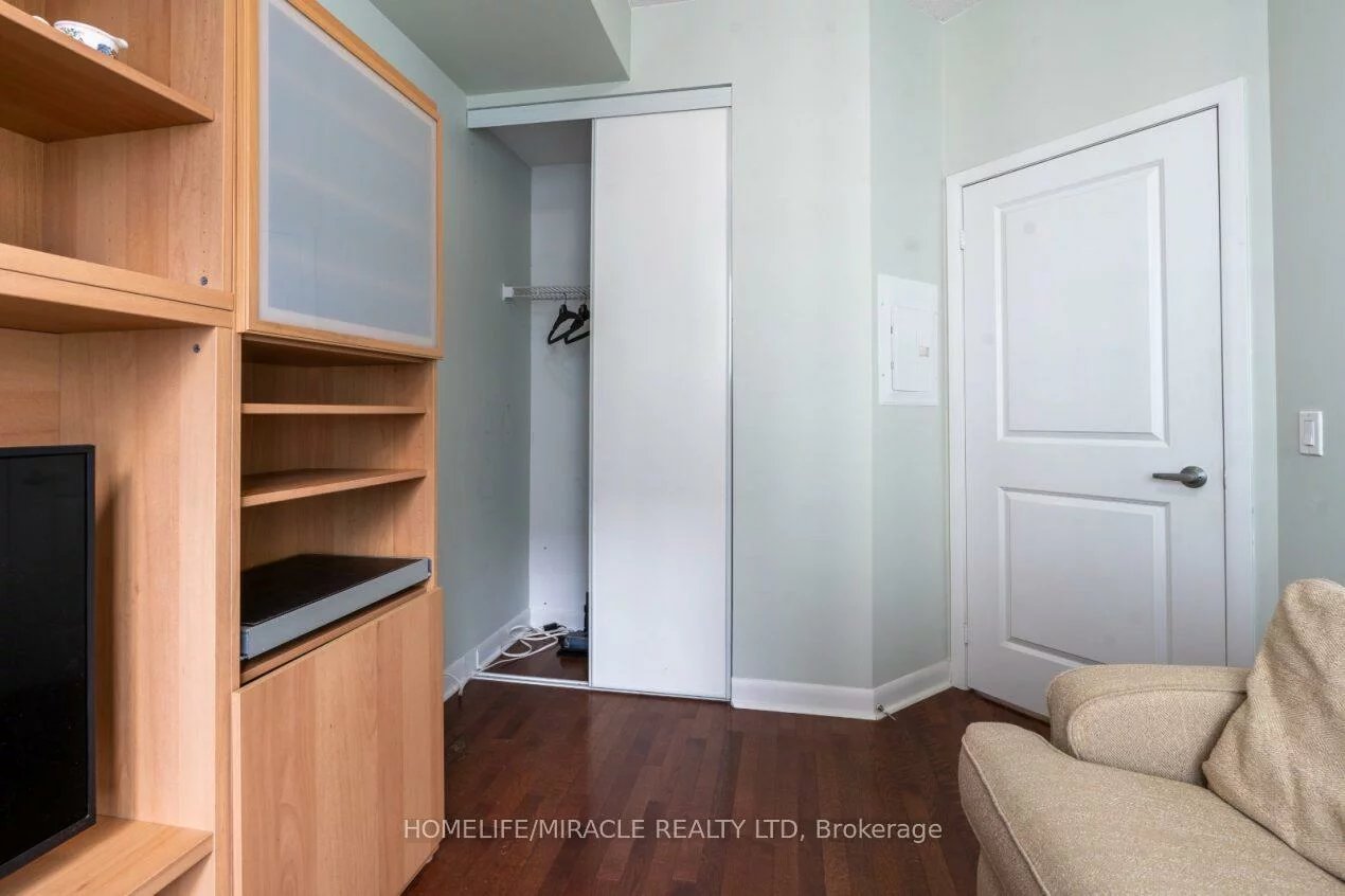 225, sherway Gardens, Islington-City Centre West, Toronto