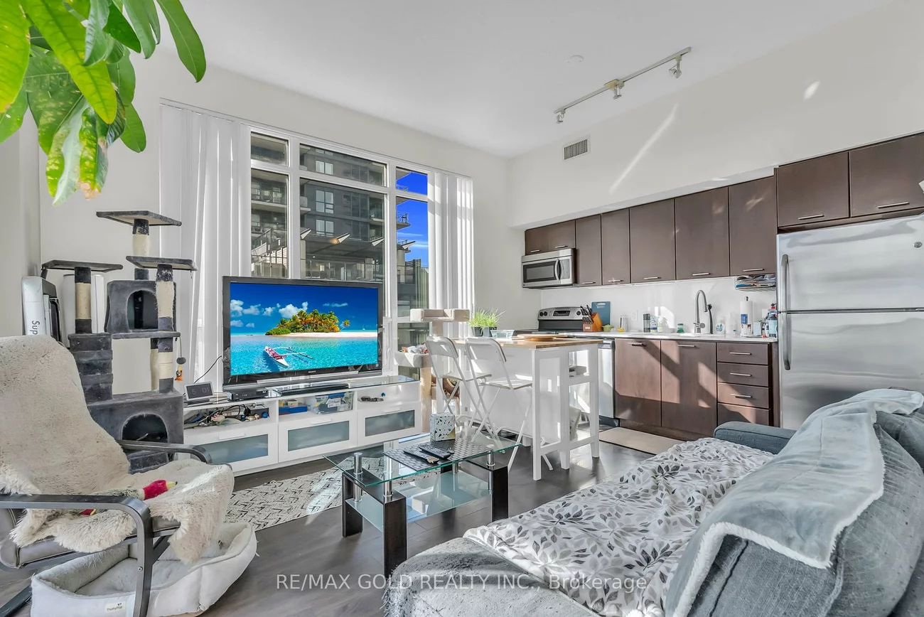 2212, Lake Shore, Mimico, Toronto