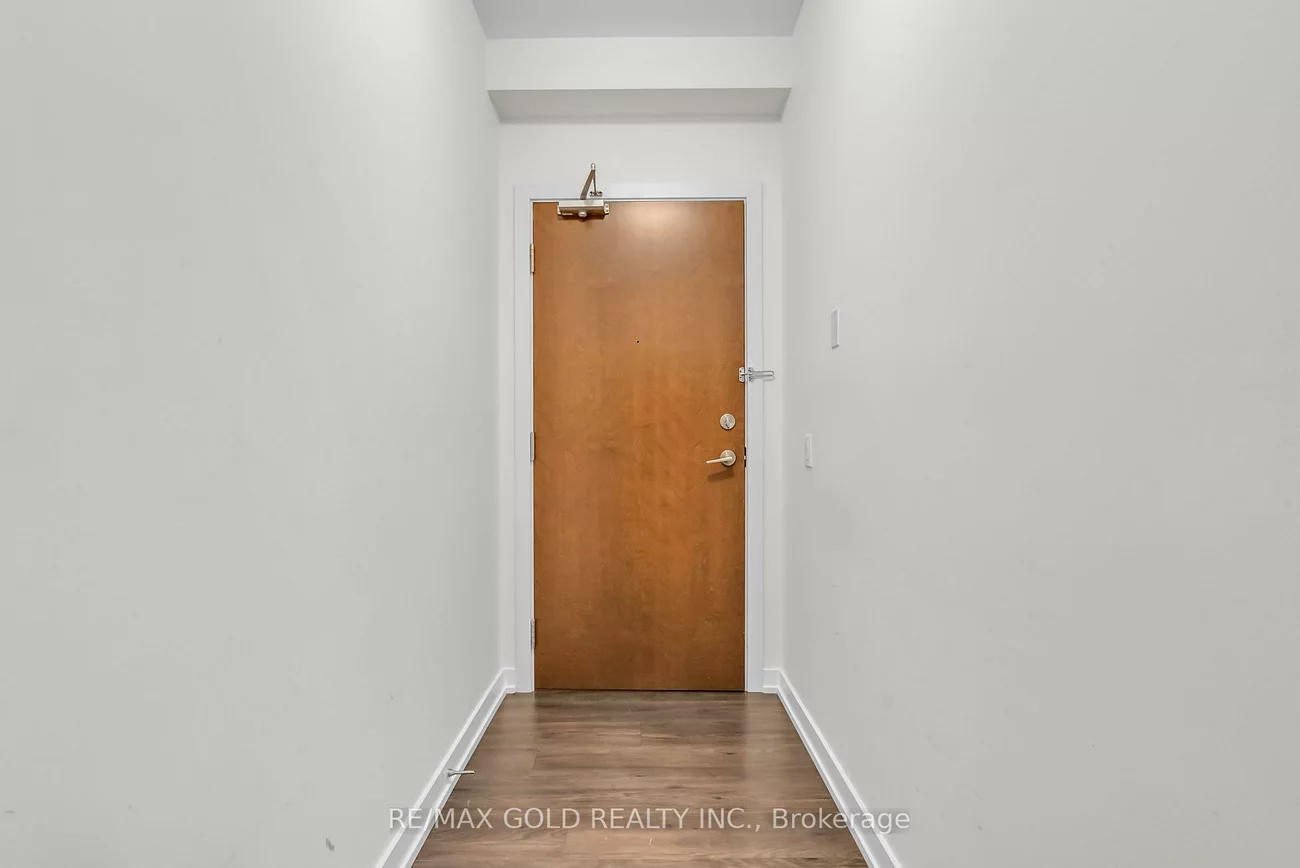 2212, Lake Shore, Mimico, Toronto