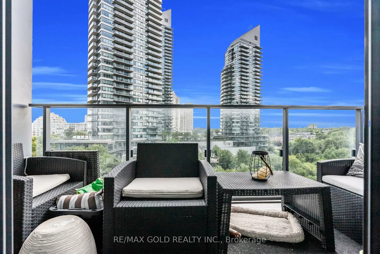 2212, Lake Shore, Mimico, Toronto
