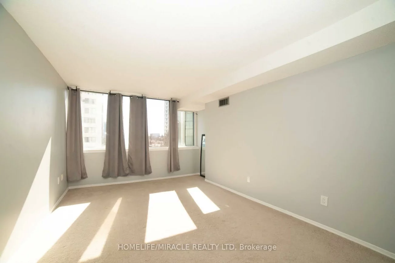 10, Markbrook, Mount Olive-Silverstone-Jamestown, Toronto