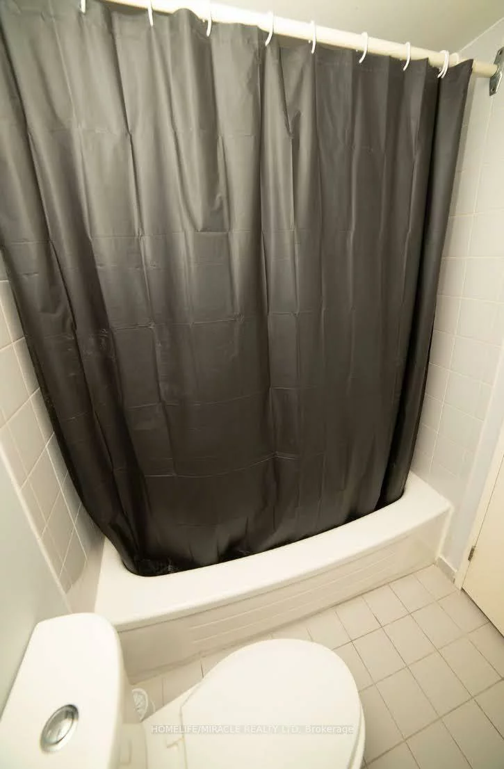 10, Markbrook, Mount Olive-Silverstone-Jamestown, Toronto