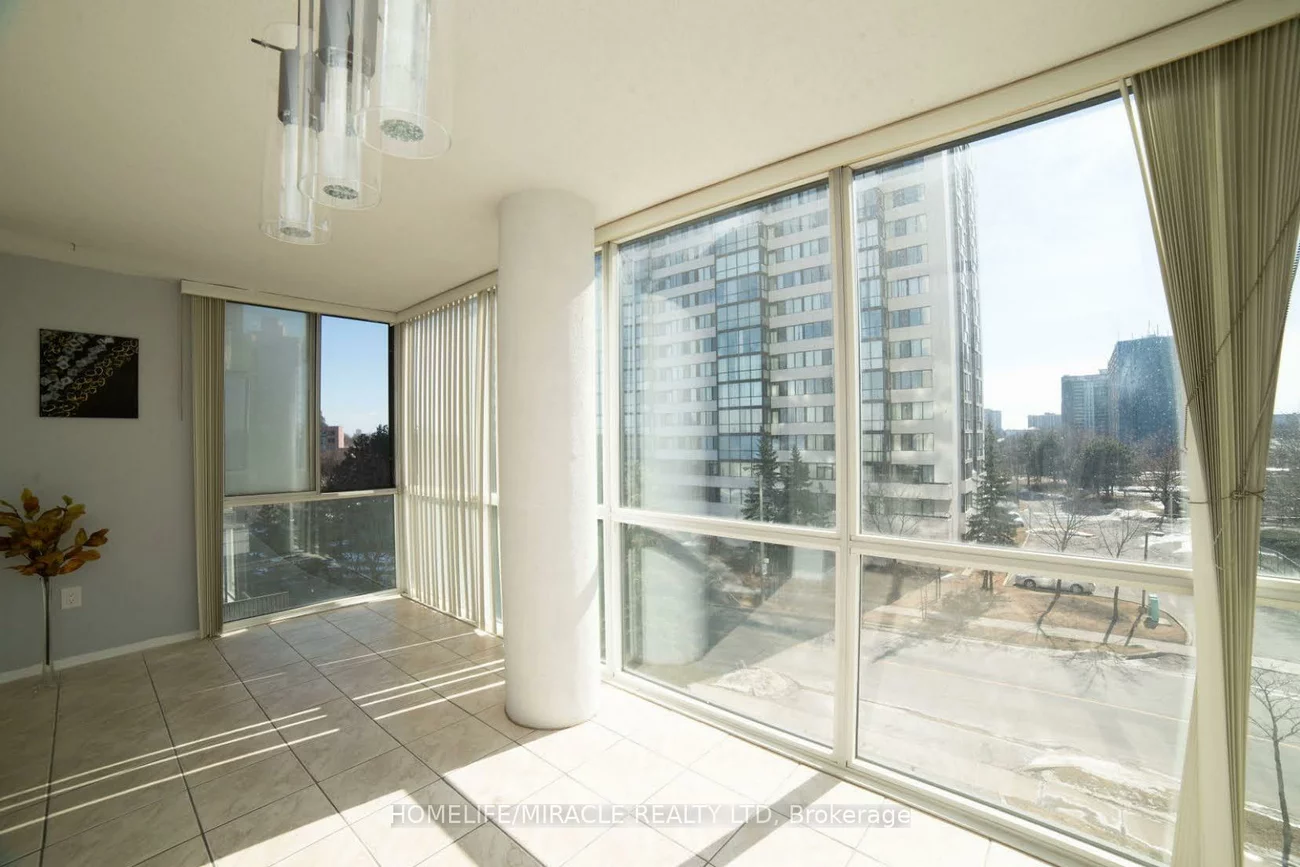 10, Markbrook, Mount Olive-Silverstone-Jamestown, Toronto