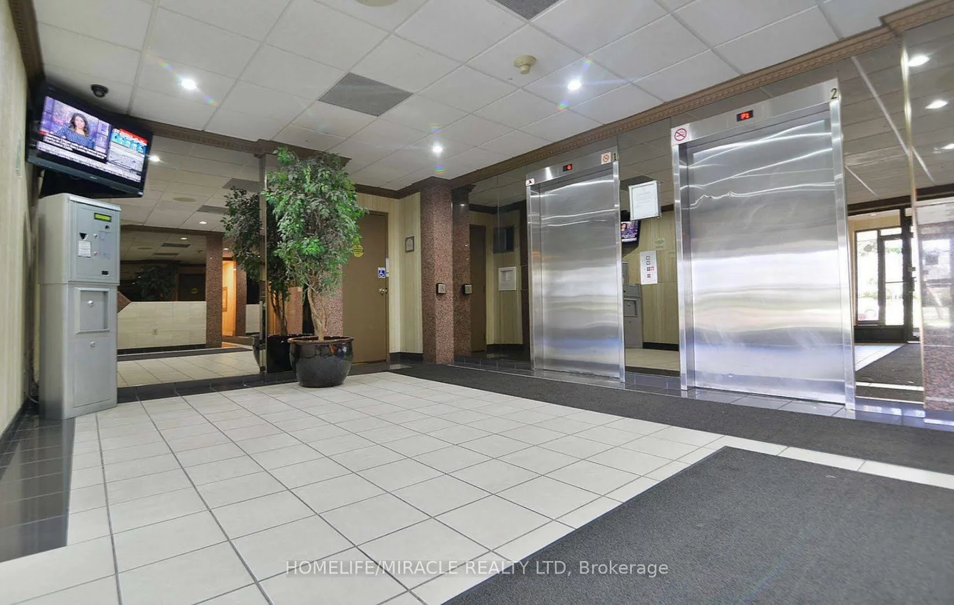 10, Markbrook, Mount Olive-Silverstone-Jamestown, Toronto