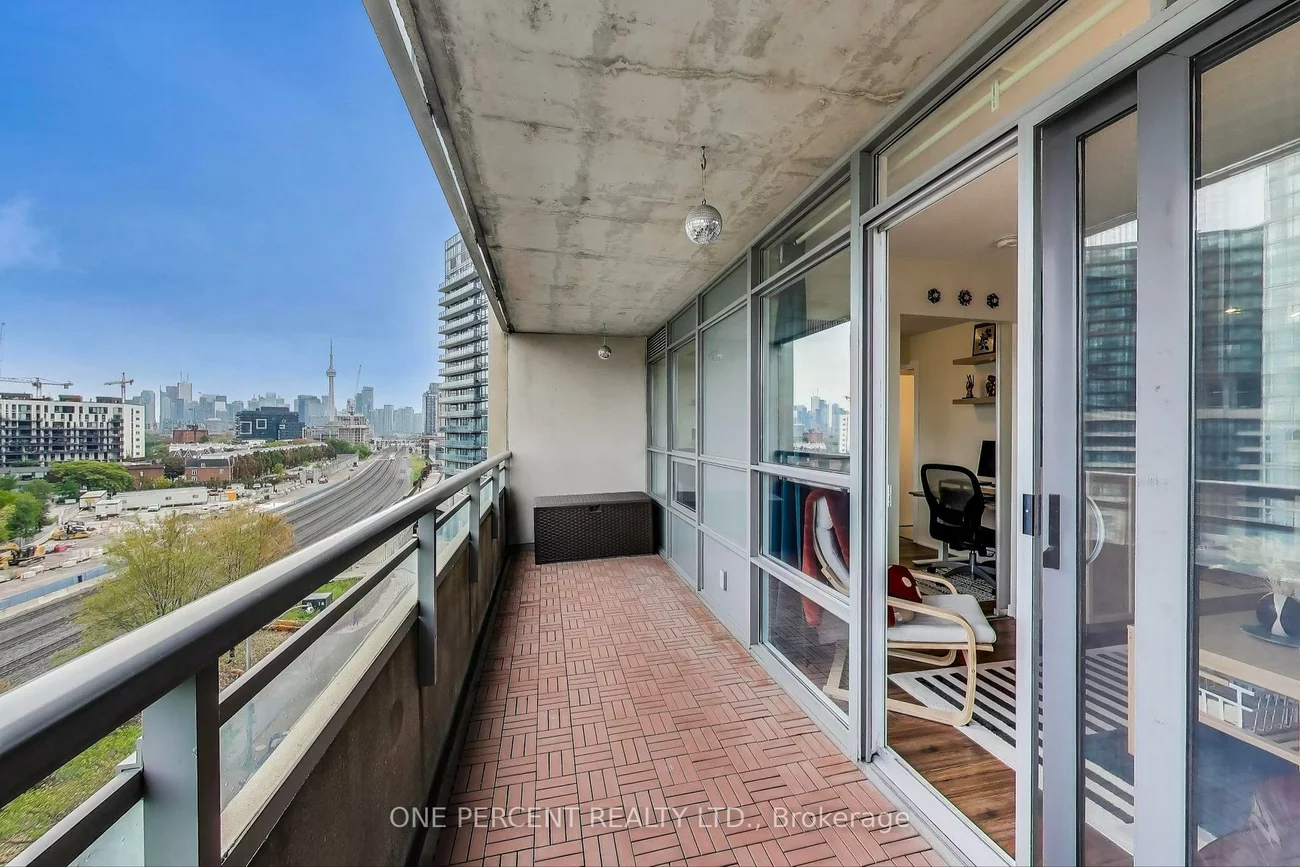 38, Joe Shuster, South Parkdale, Toronto