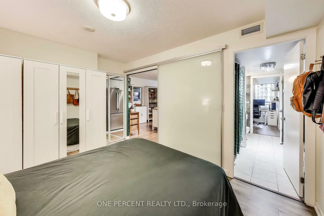 38, Joe Shuster, South Parkdale, Toronto