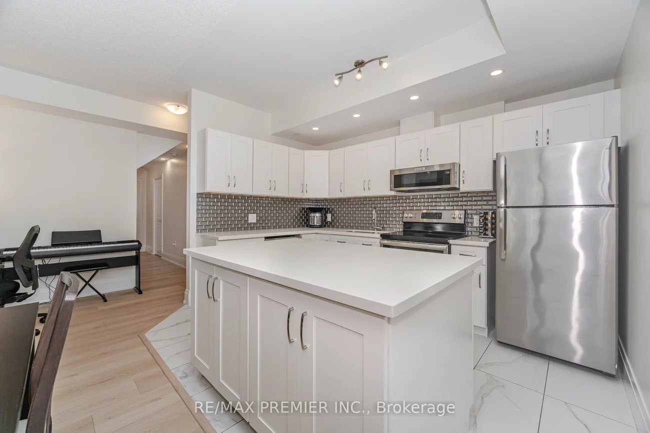 2800, KEELE, Downsview-Roding-CFB, Toronto
