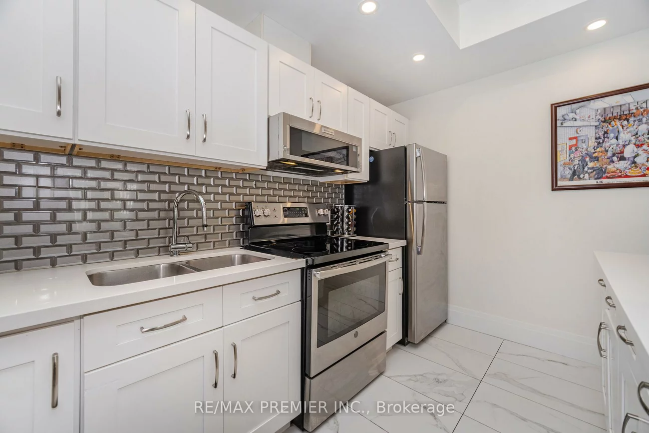 2800, KEELE, Downsview-Roding-CFB, Toronto