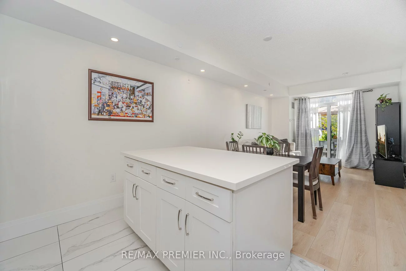 2800, KEELE, Downsview-Roding-CFB, Toronto