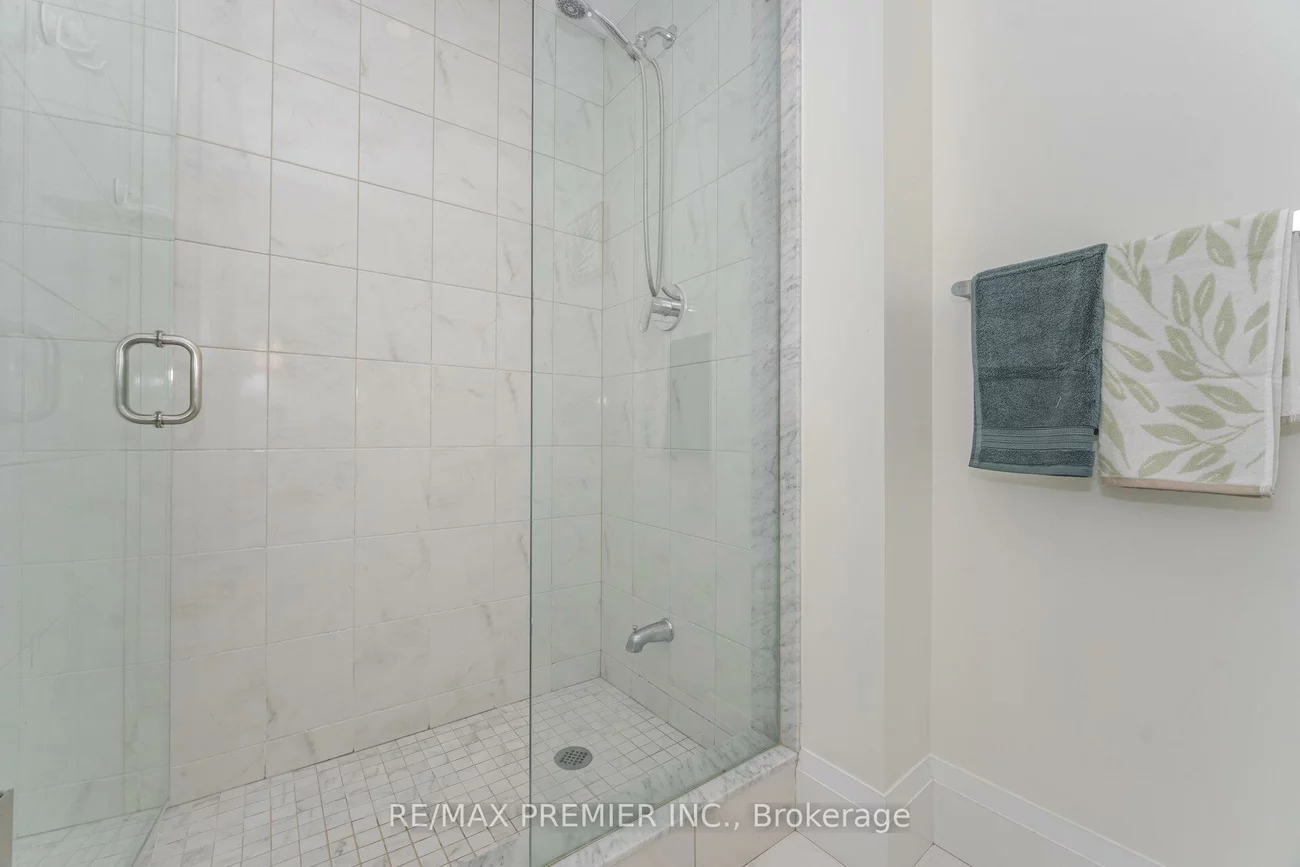 2800, KEELE, Downsview-Roding-CFB, Toronto