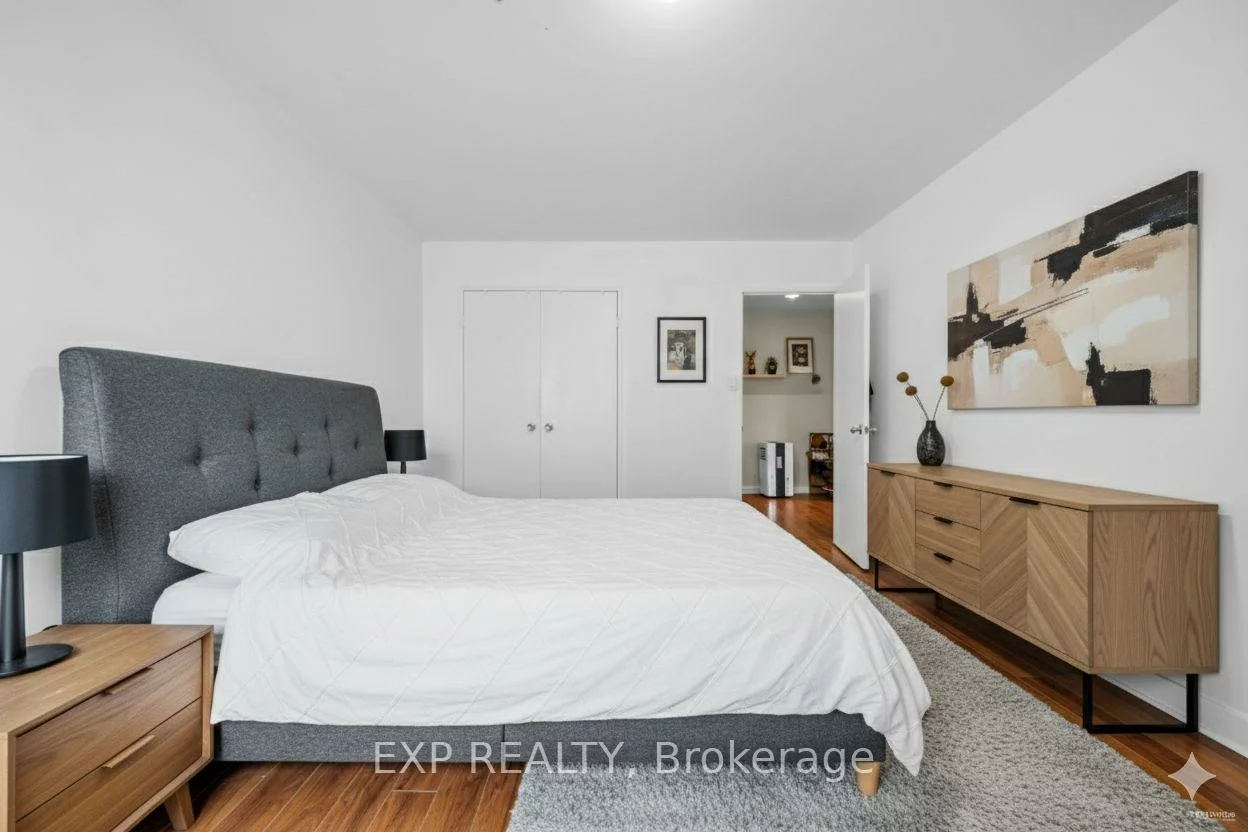 33, Four Winds, York University Heights, Toronto