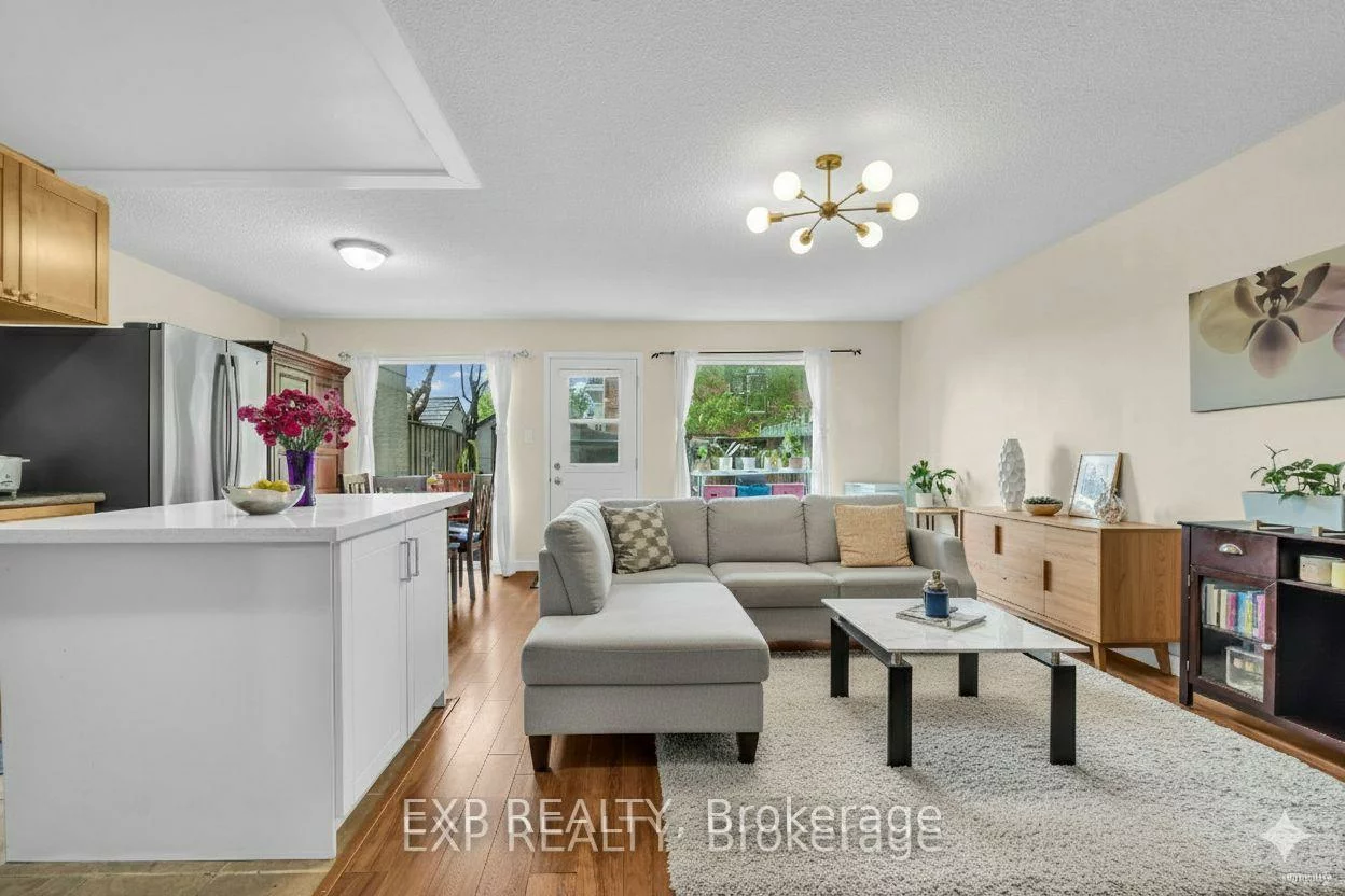33, Four Winds, York University Heights, Toronto