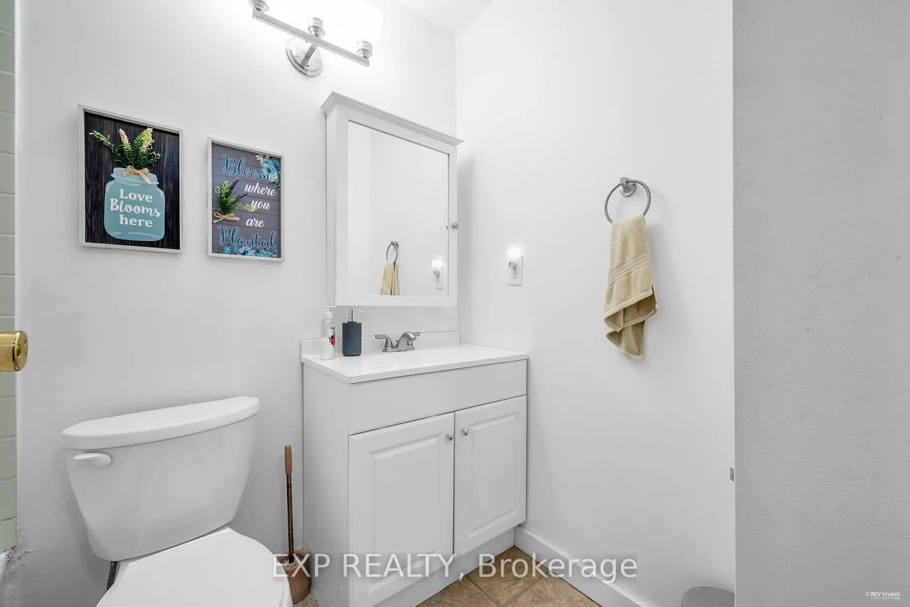 33, Four Winds, York University Heights, Toronto