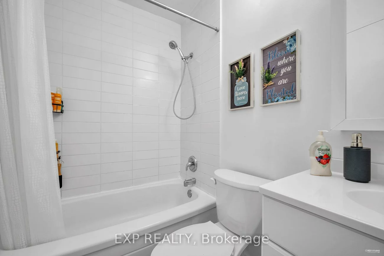 33, Four Winds, York University Heights, Toronto