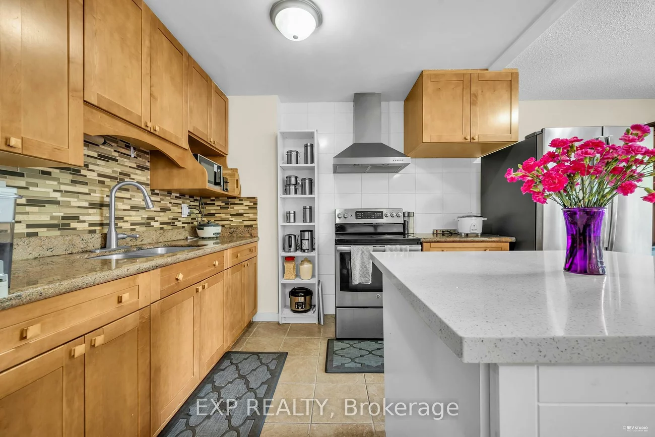 33, Four Winds, York University Heights, Toronto