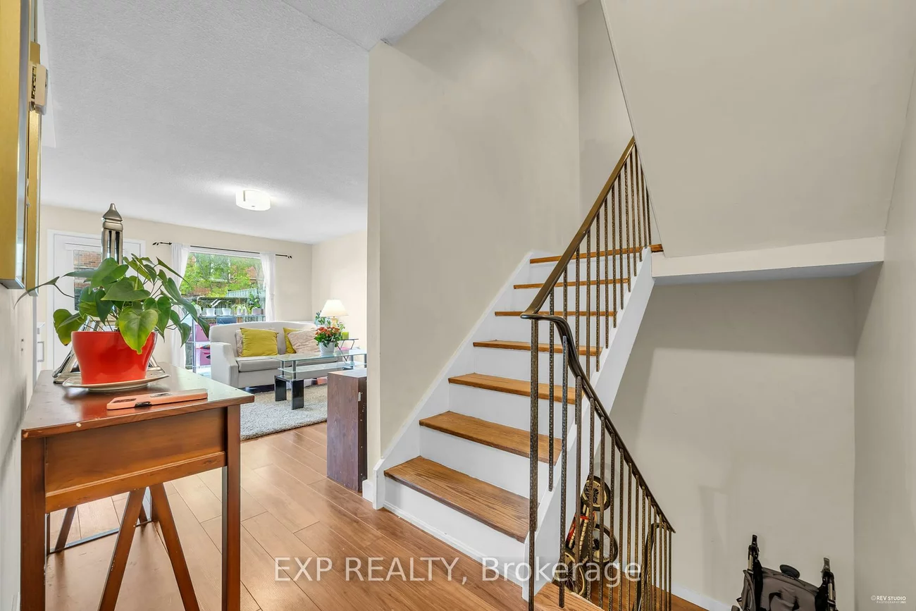 33, Four Winds, York University Heights, Toronto
