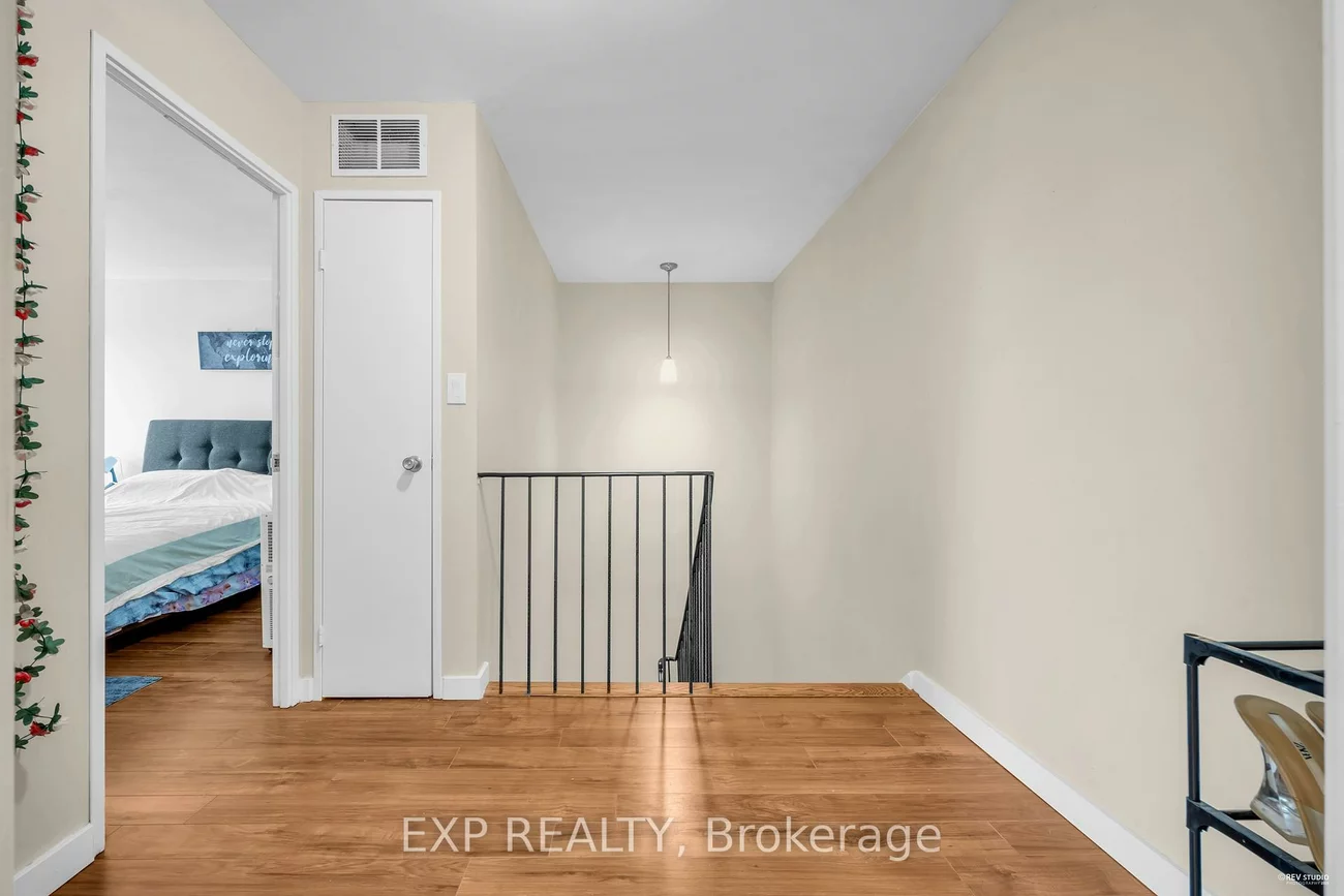 33, Four Winds, York University Heights, Toronto
