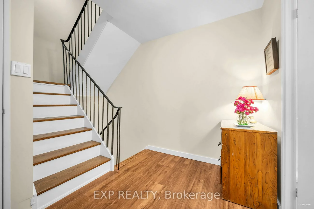 33, Four Winds, York University Heights, Toronto
