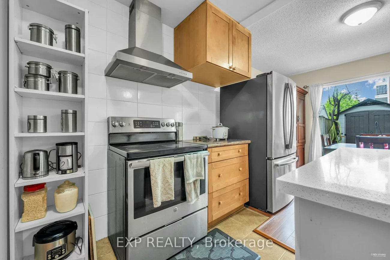 33, Four Winds, York University Heights, Toronto